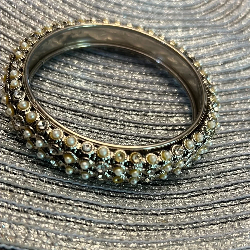 Vintage bangle Silver tone  and Pearl rhinestone diamond Bracelet - Picture 7 of 8